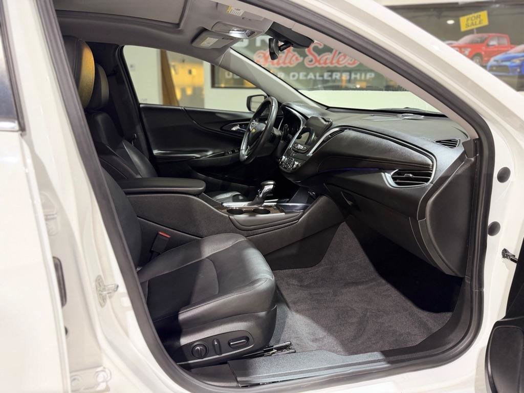 Used 2022 Chevrolet Malibu Premier FWD image 13