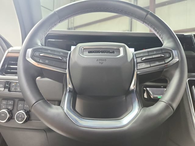 Used 2025 GMC Yukon XL Denali AWD/4WD image 25