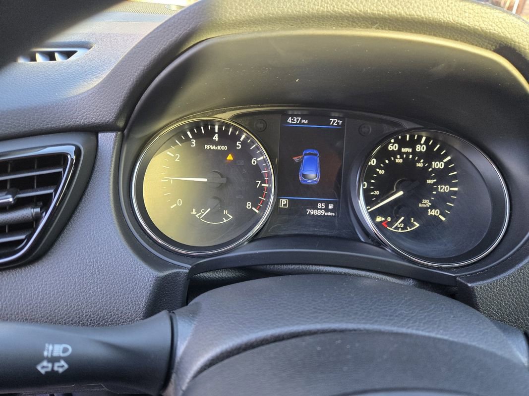 Used 2020 Nissan Rogue Sport S image 16