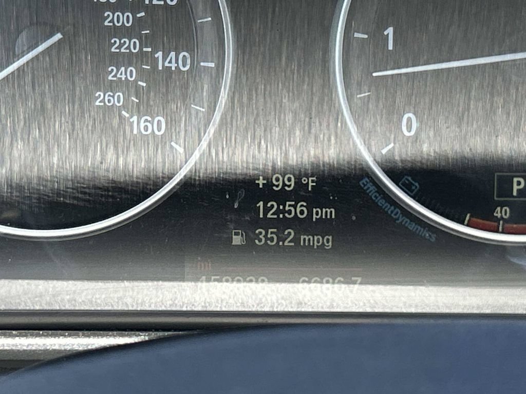 Used 2014 BMW 535d xDrive AWD/4WD image 13