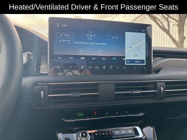 Used 2025 Lincoln Corsair Reserve w/ Jet Appearance Package image 17