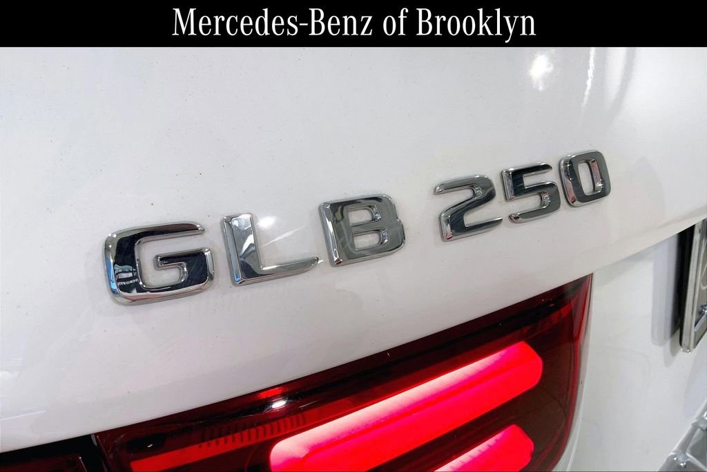 Certified 2026 Mercedes-Benz GLB 250 4MATIC image 9