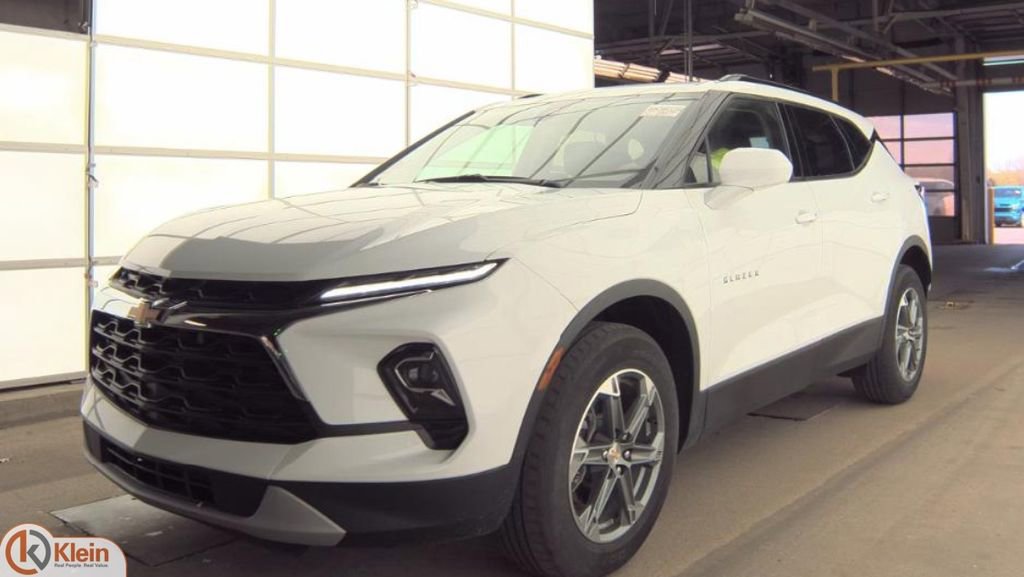 Used 2023 Chevrolet Blazer LT w/ Convenience Package FWD image 1