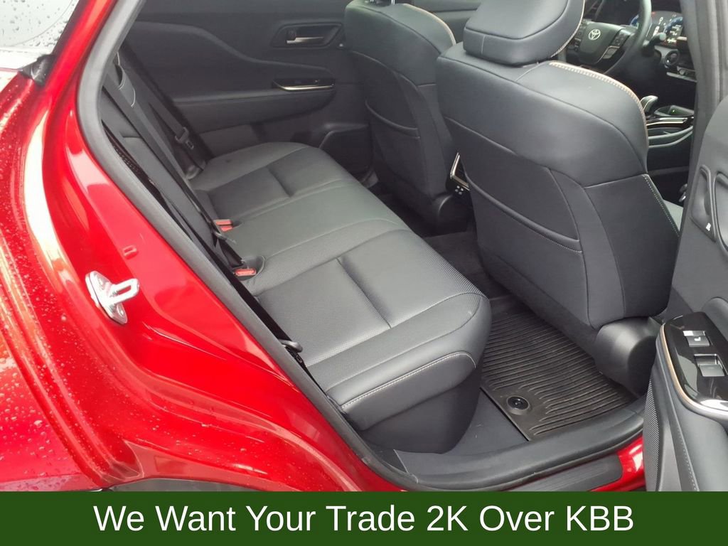 Used 2025 Toyota Crown Signia w/ Advanced Technology Package AWD/4WD image 29