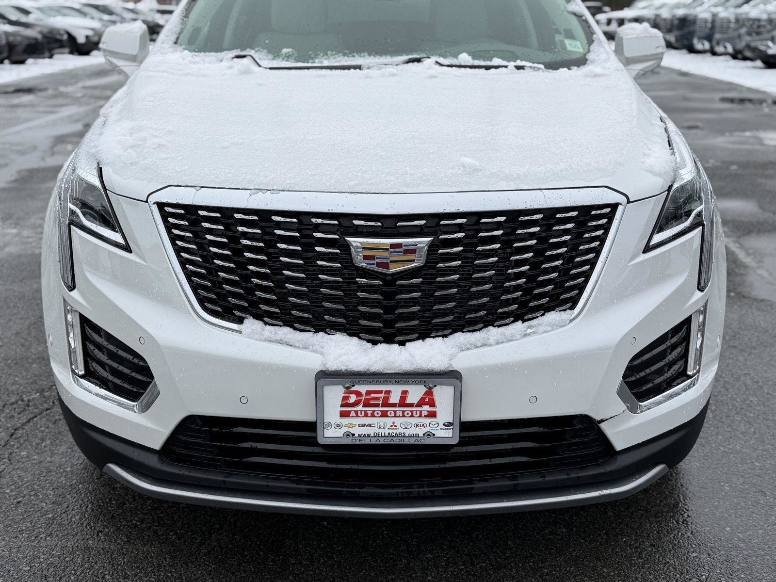 Used 2022 Cadillac XT5 Premium Luxury w/ Technology Package image 2
