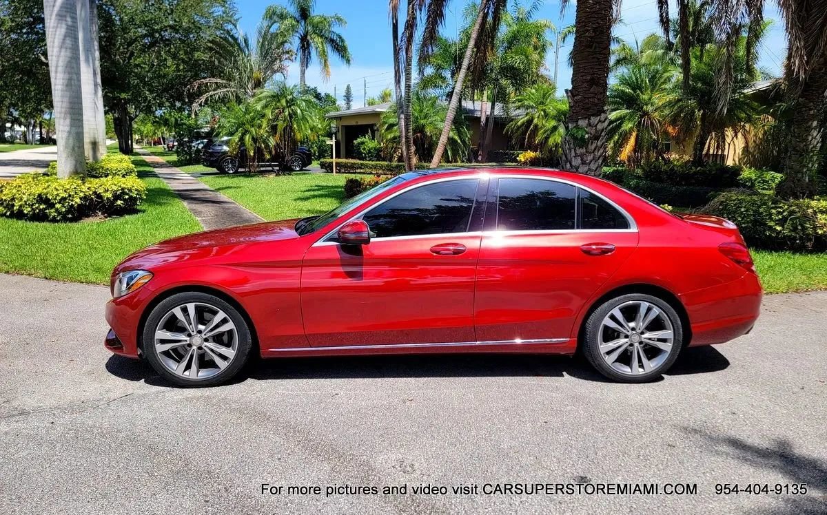 Used 2018 Mercedes-Benz C 300 Sedan image 3