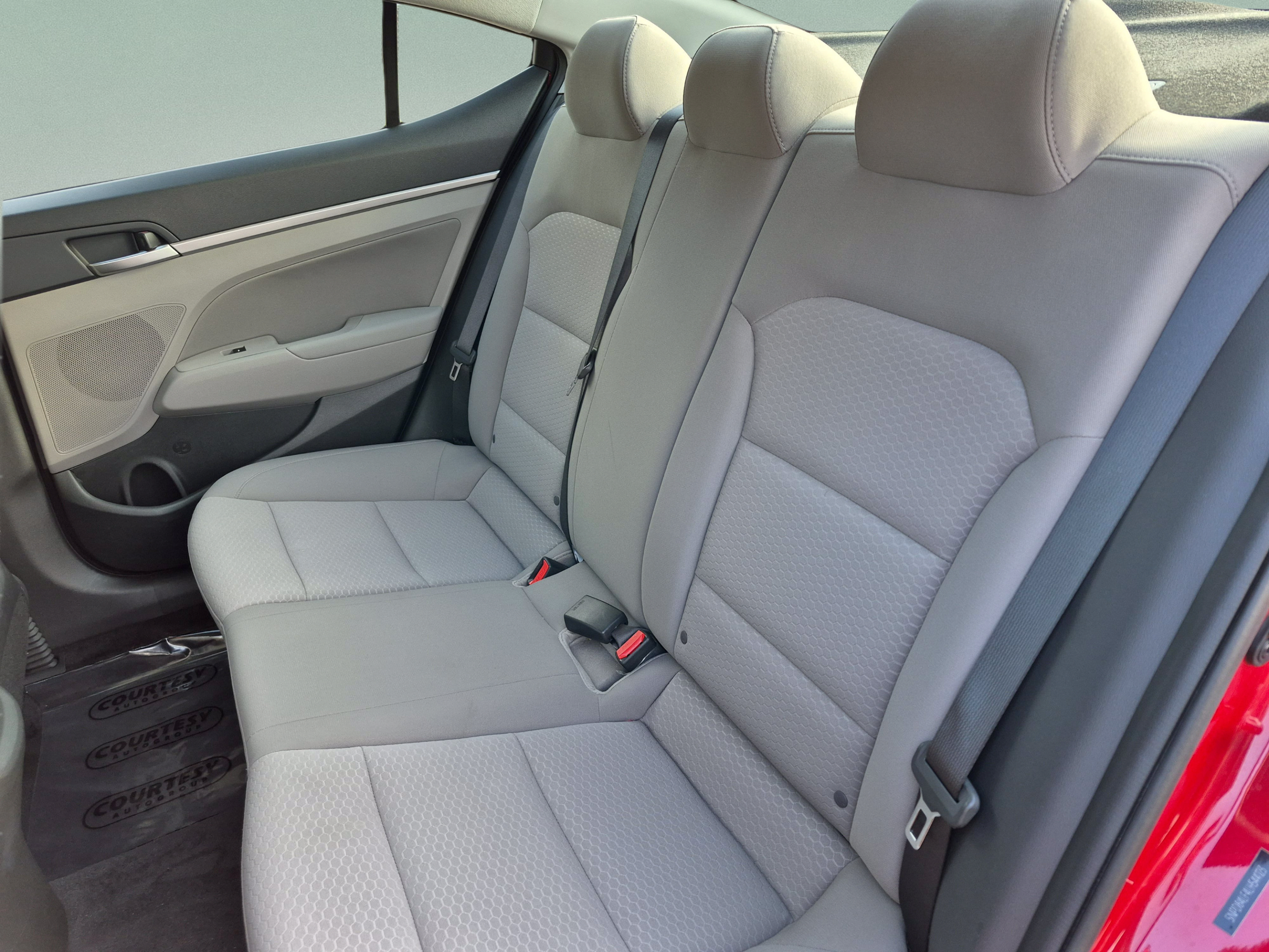 Used 2020 Hyundai Elantra SEL FWD image 15