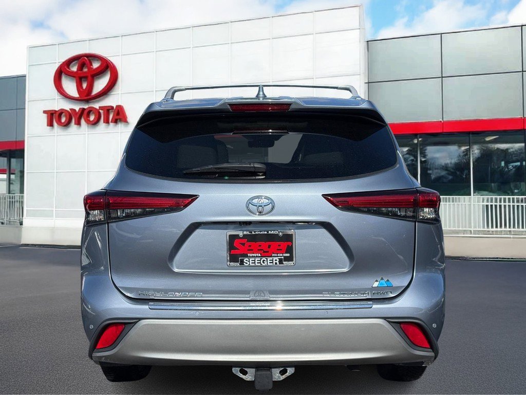 Certified 2020 Toyota Highlander Platinum image 5