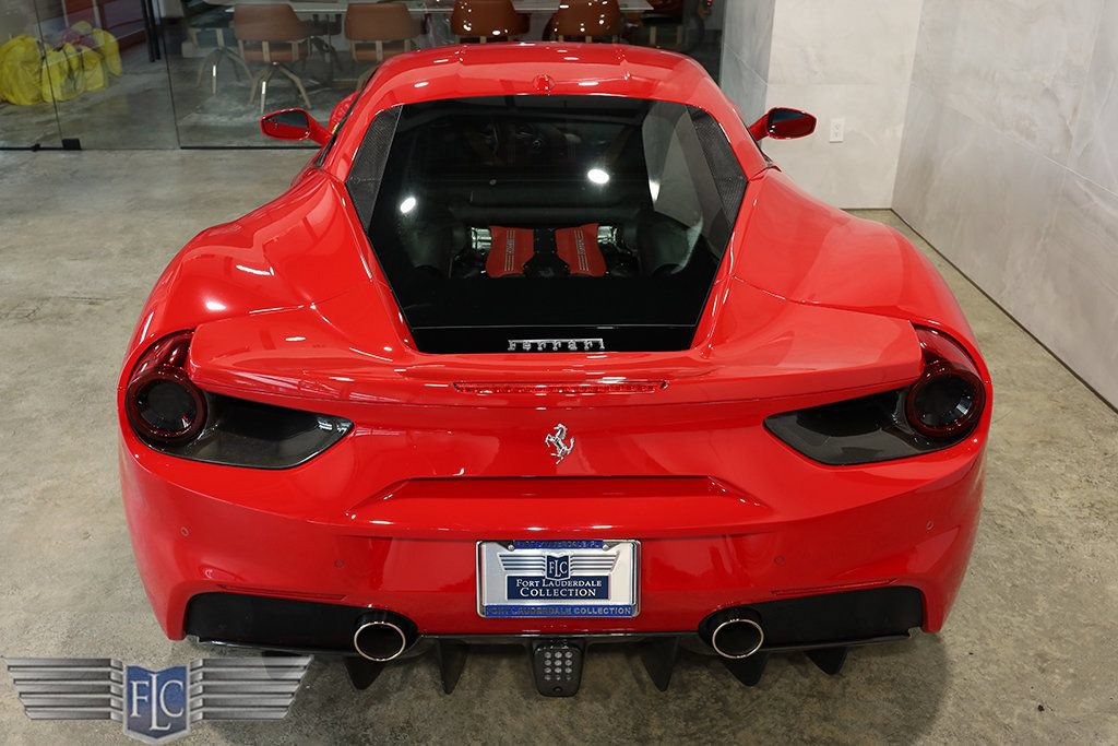 Used 2018 Ferrari 488 GTB RWD image 16