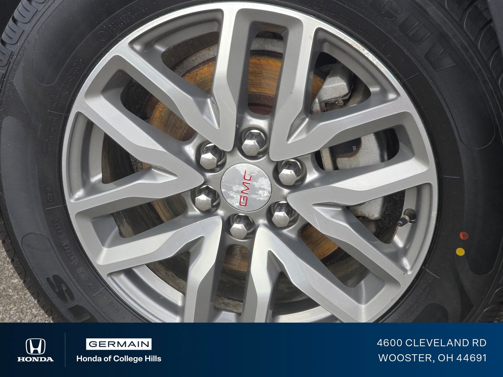 Used 2019 GMC Acadia SLE w/ Driver Alert Package I image 8