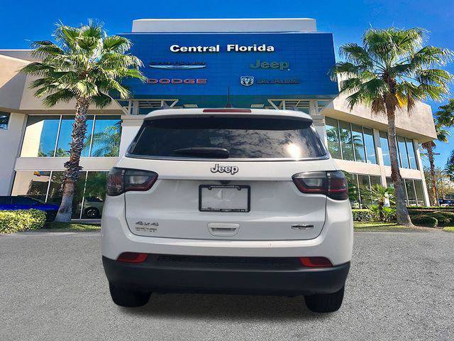 Certified 2023 Jeep Compass Latitude w/ Sun and Sound Group AWD/4WD image 6
