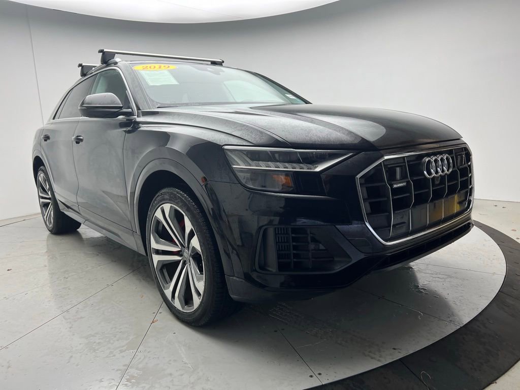 Used 2019 Audi Q8 Prestige w/ Luxury Package image 2
