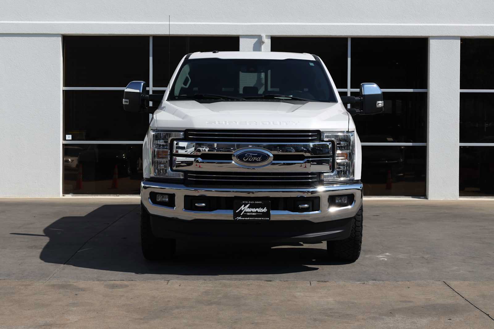 Used 2018 Ford F250 Lariat w/ Lariat Ultimate Package AWD/4WD image 3