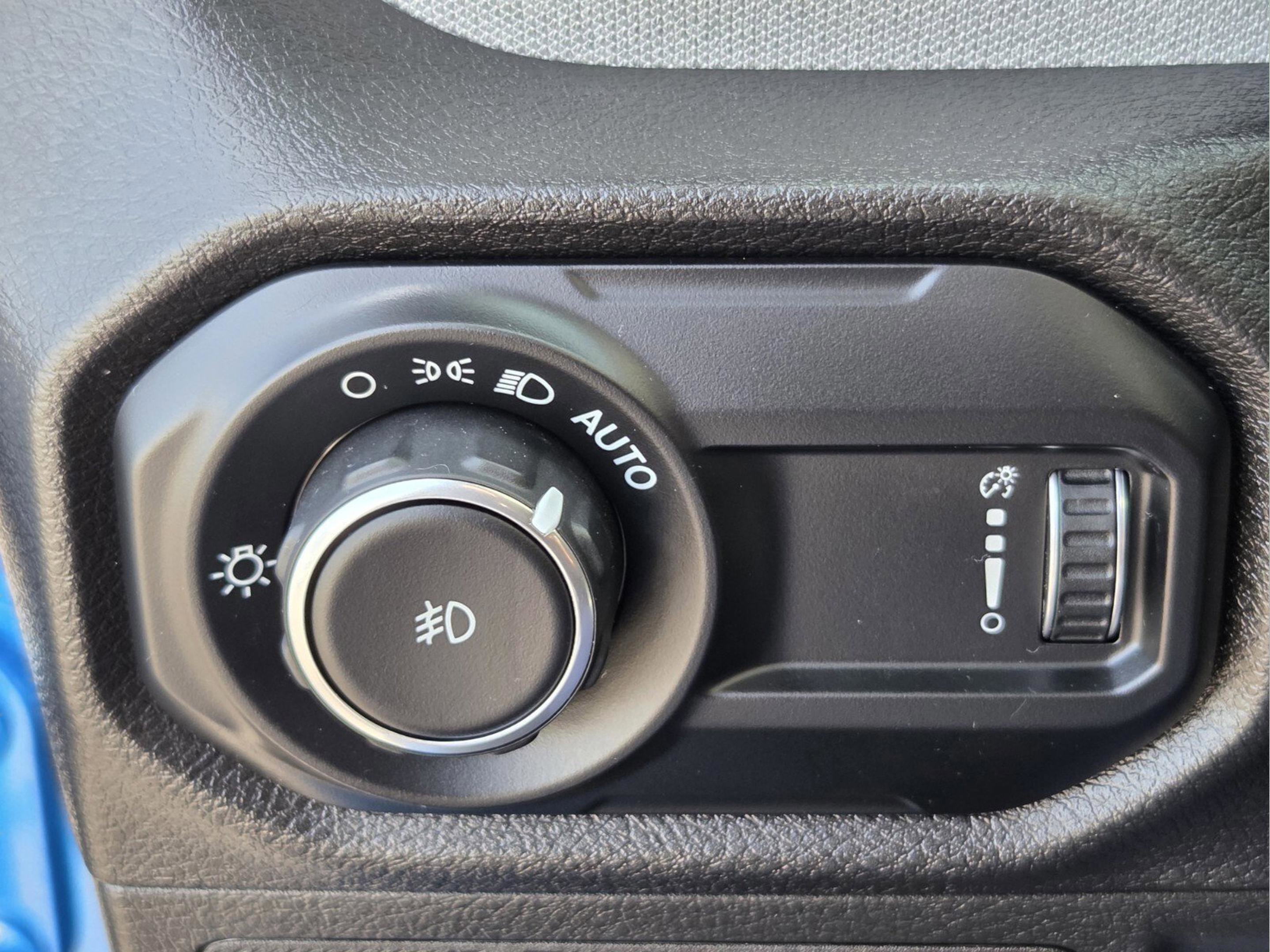 Certified 2024 Jeep Wrangler Sport S image 30