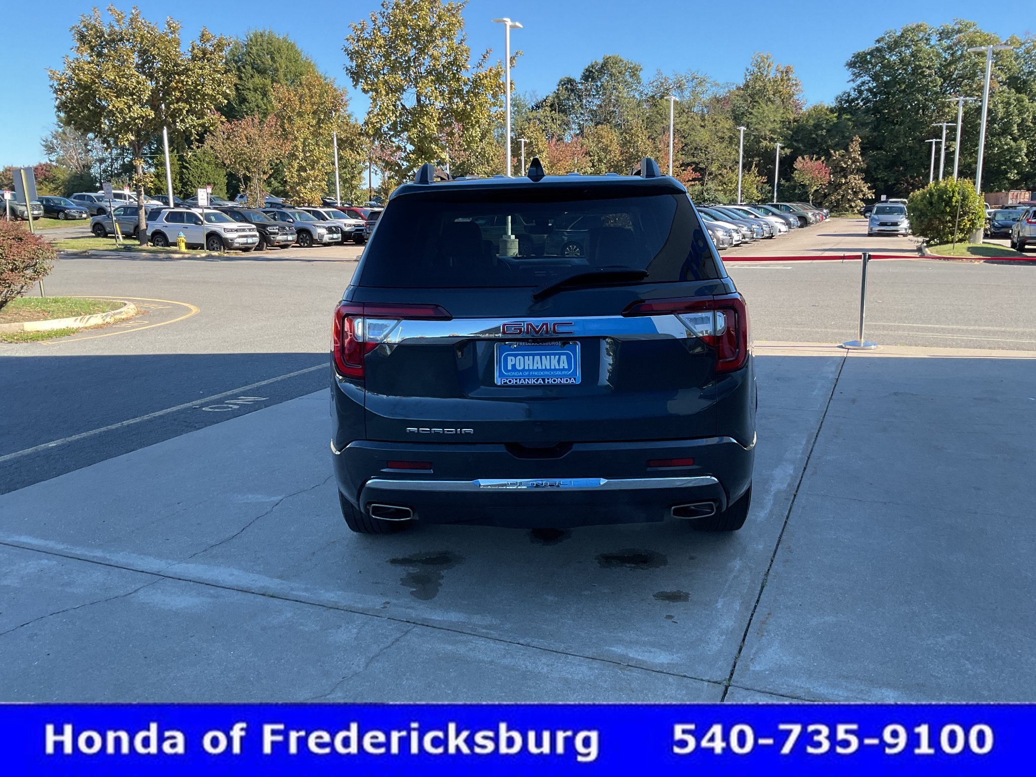 Used 2023 GMC Acadia Denali w/ Denali Ultimate Package FWD image 5