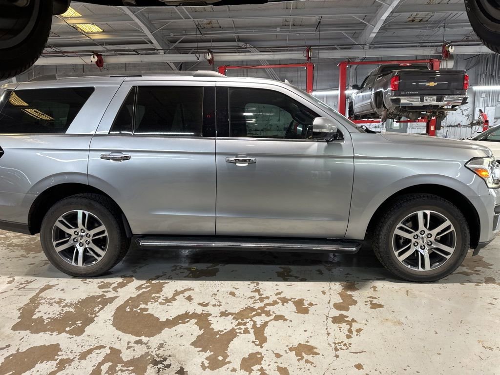 Used 2023 Ford Expedition Limited image 10