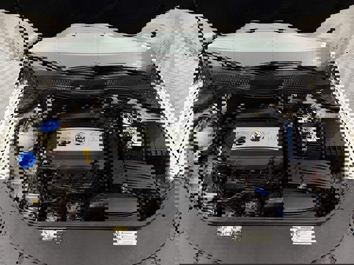 Used 2014 Volkswagen CC R-Line image 21