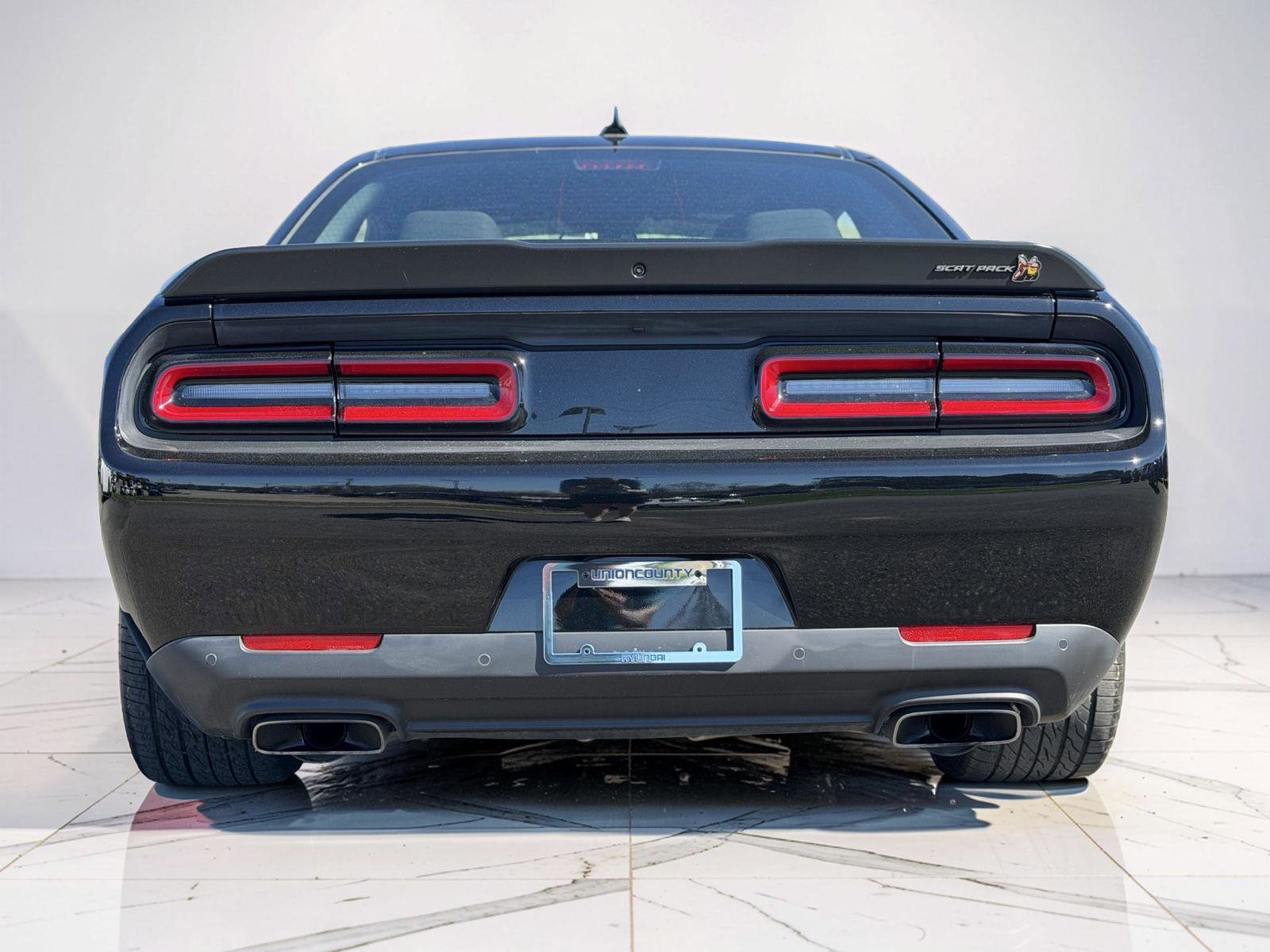 Used 2022 Dodge Challenger R/T Scat Pack image 3