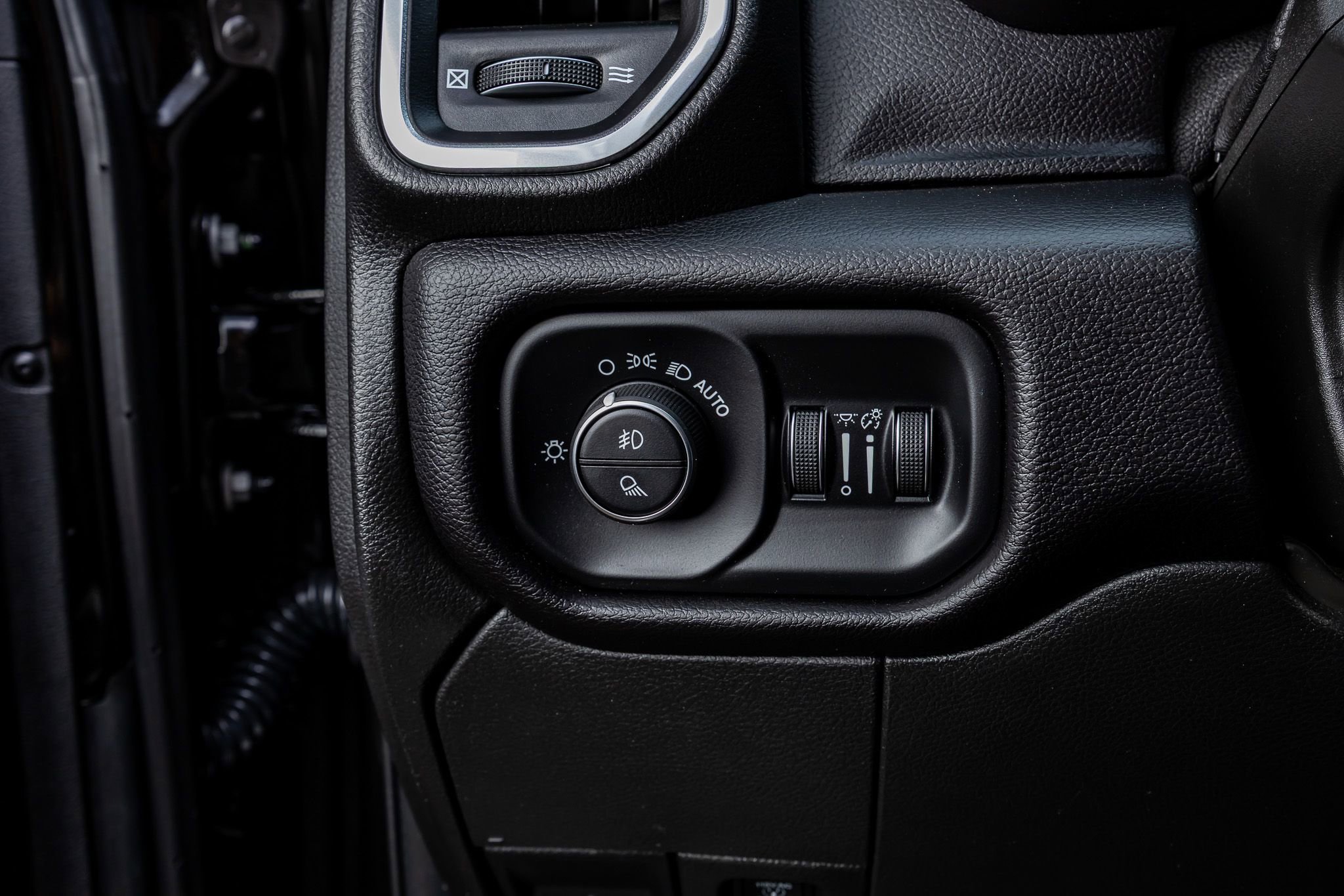 Used 2022 RAM 3500 Laramie image 21