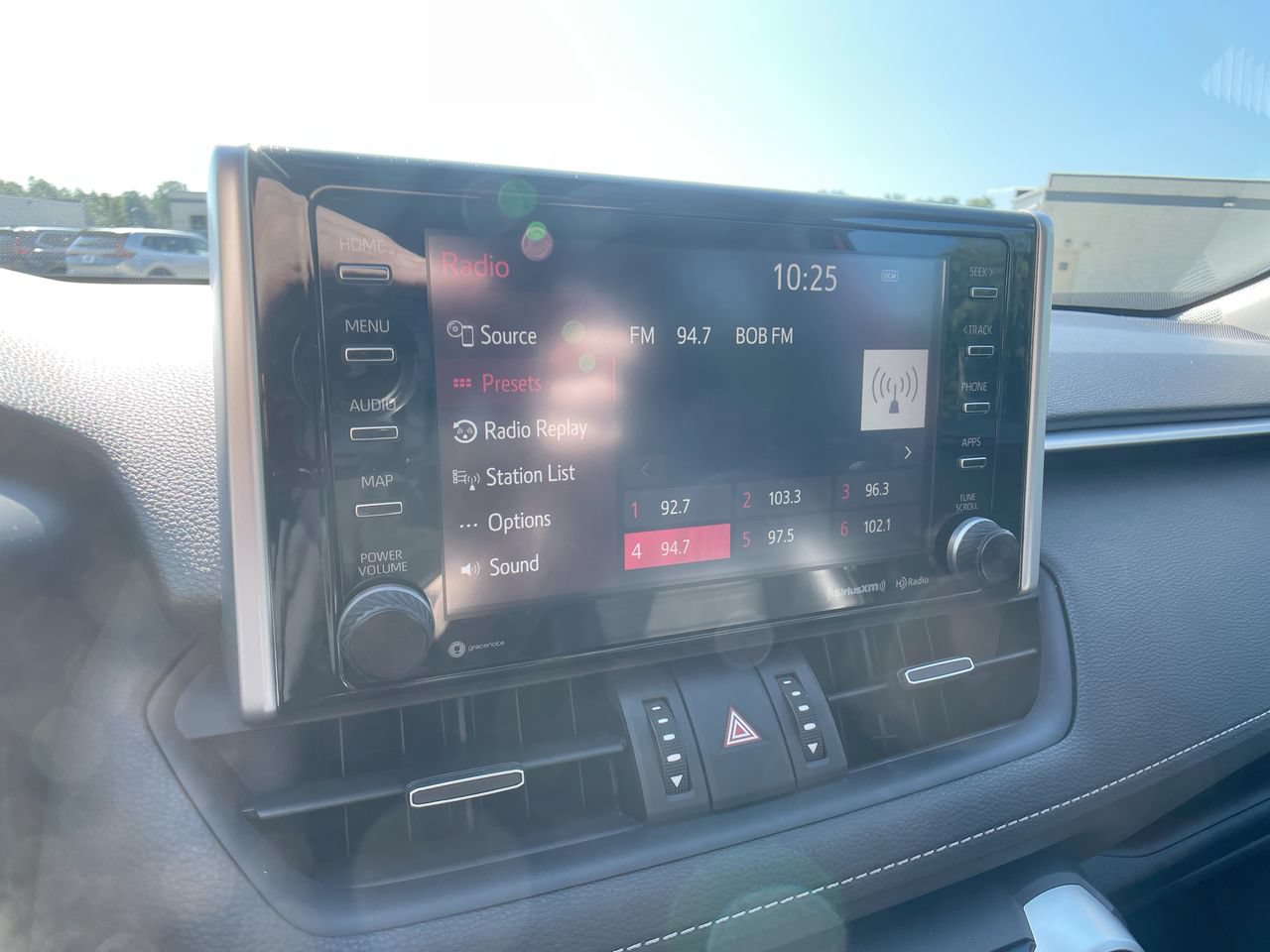 Used 2019 Toyota RAV4 Limited AWD/4WD image 17