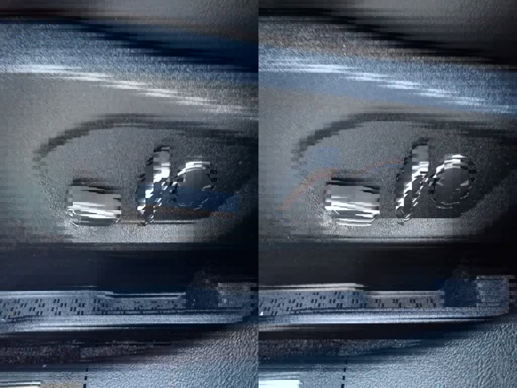 Used 2017 Ford Edge Sport w/ Technology Package image 17