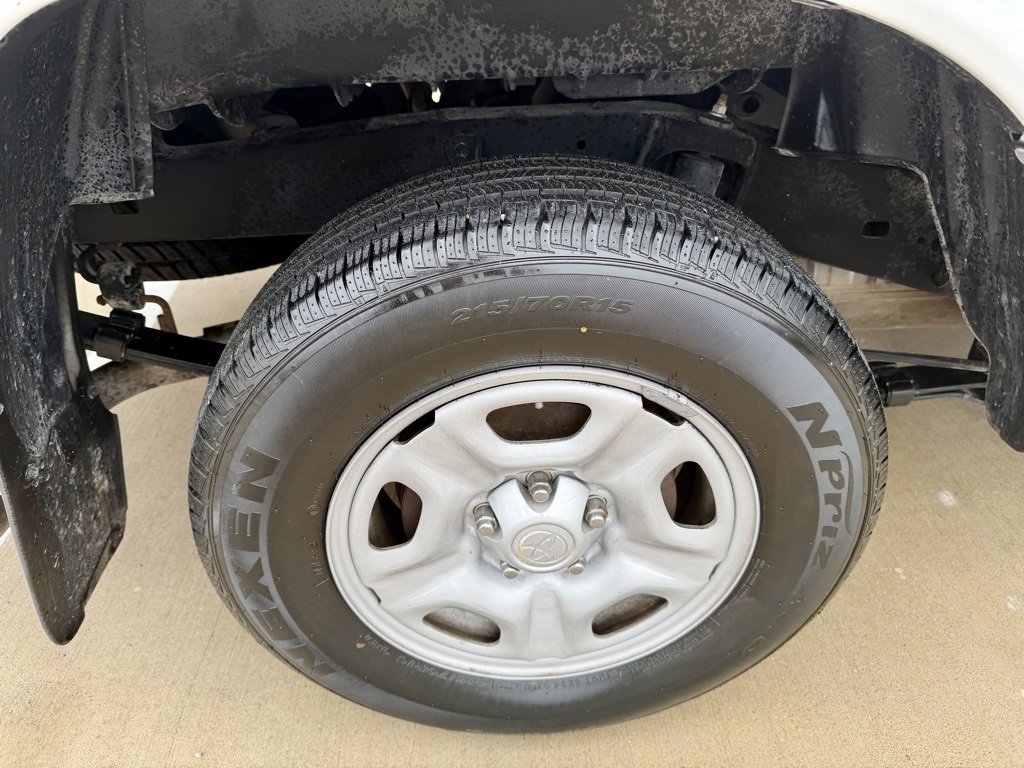 Used 2014 Toyota Tacoma 2WD Regular Cab image 8