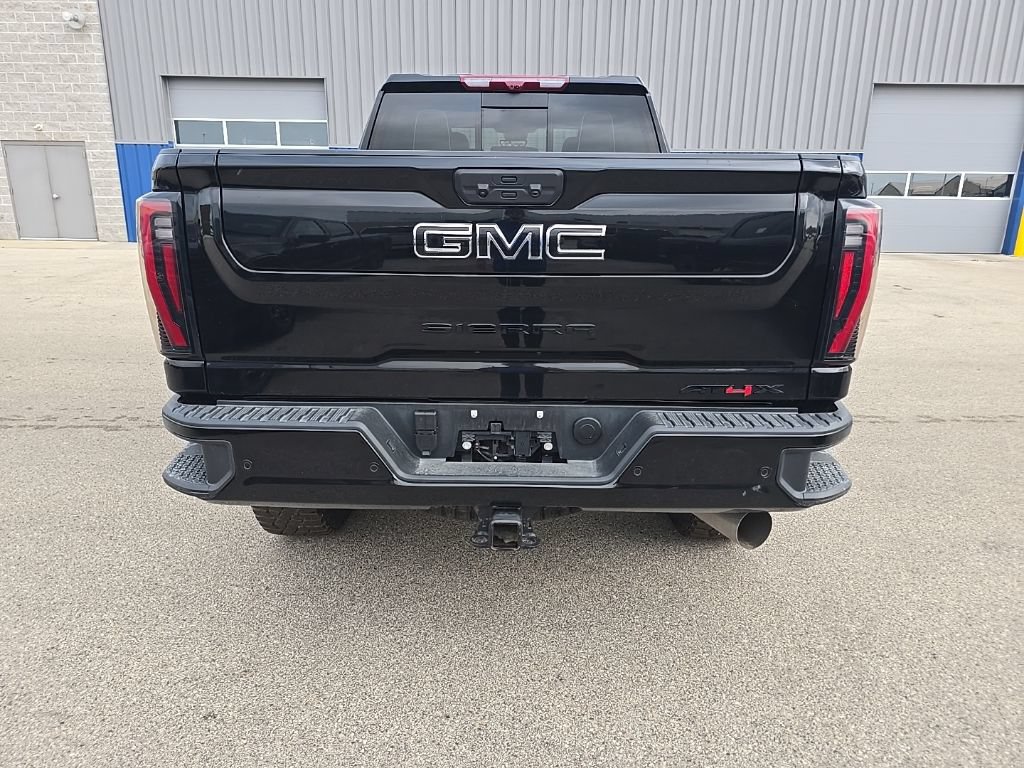 Used 2026 GMC Sierra 2500 AT4X w/ LPO, Black Badging Package AWD/4WD image 5