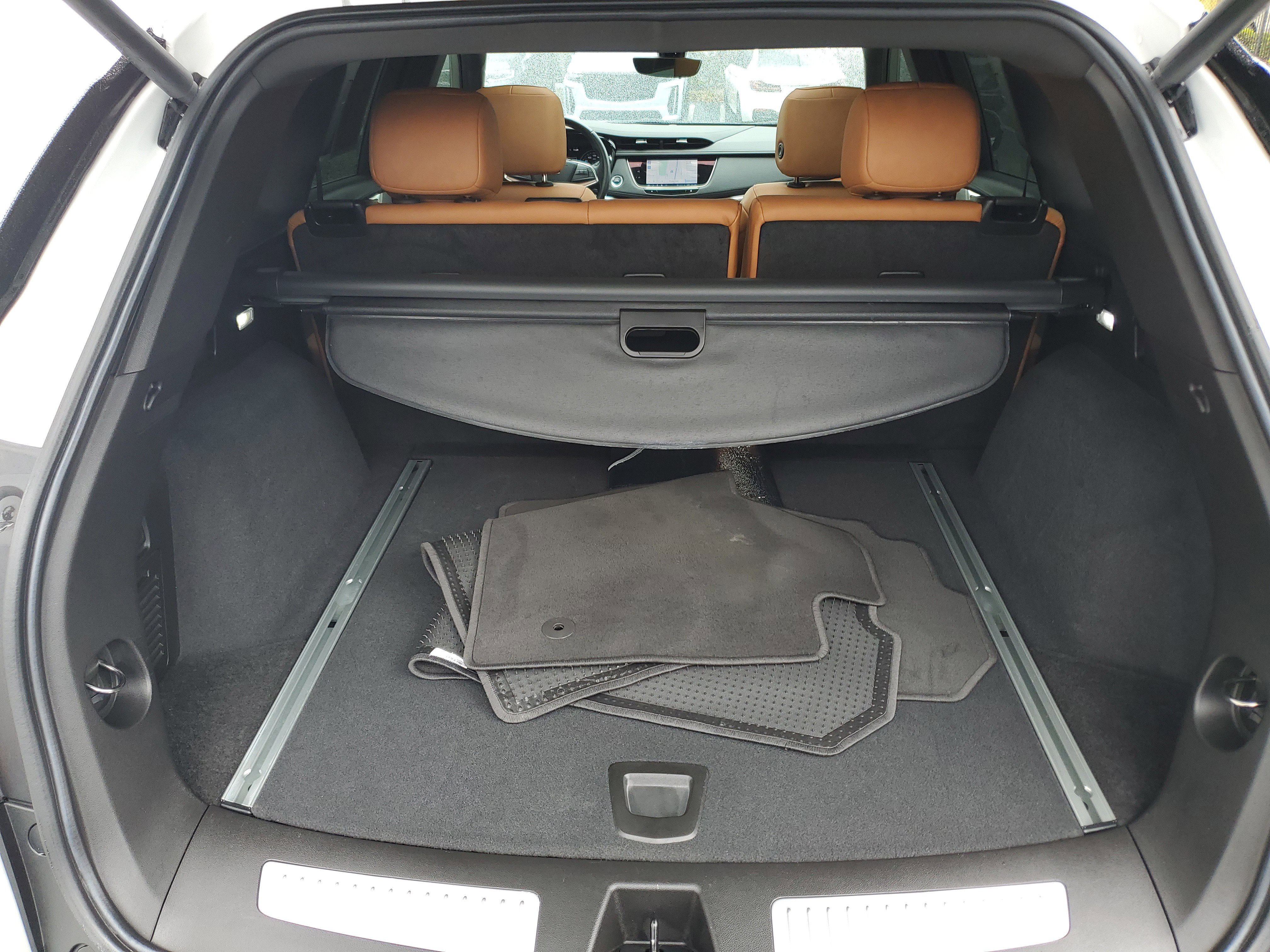 Used 2023 Cadillac XT5 Premium Luxury w/ Technology Package image 9