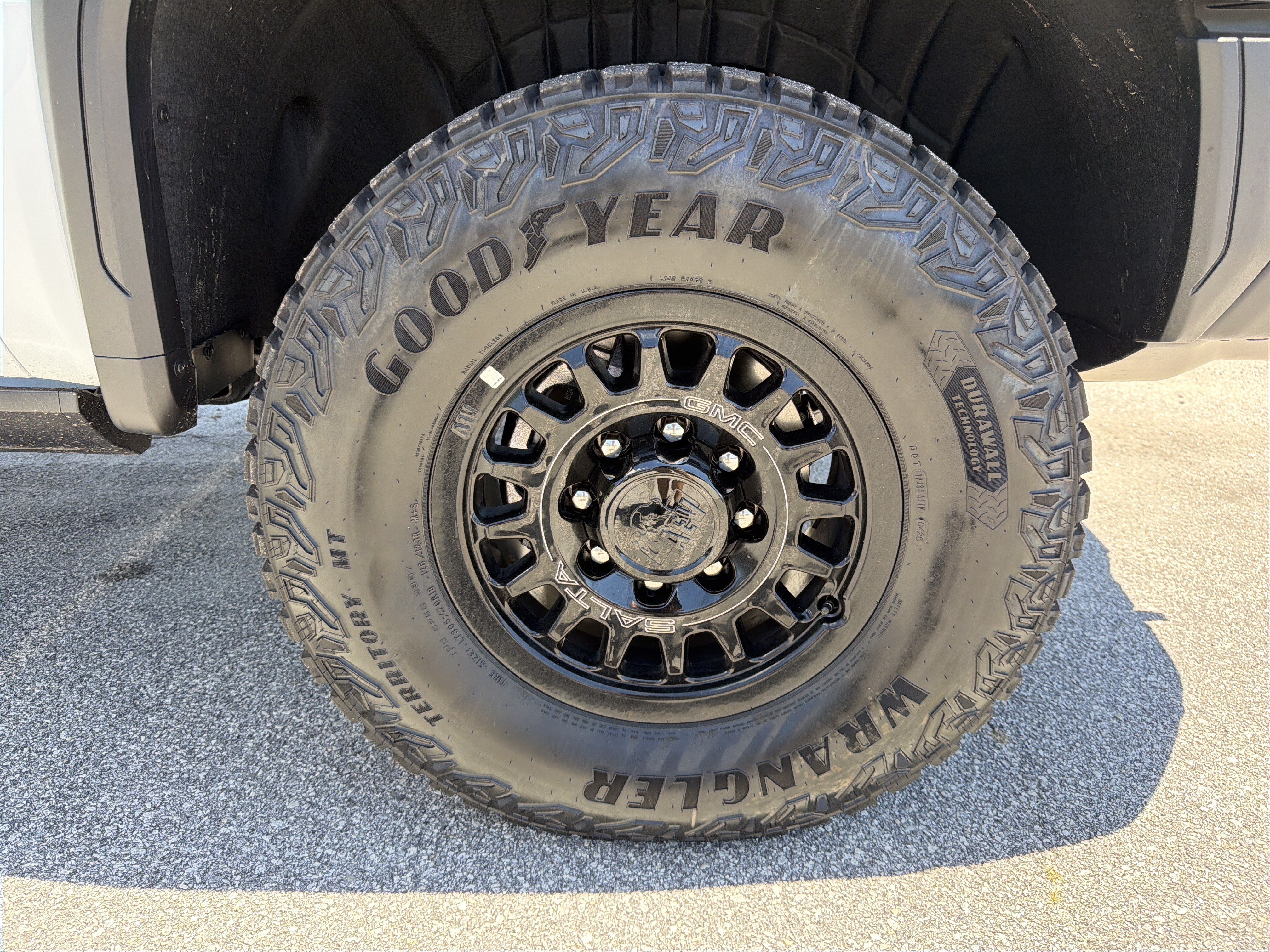 New 2026 GMC Sierra 2500 AT4X w/ AT4X AEV Edition AWD/4WD image 13