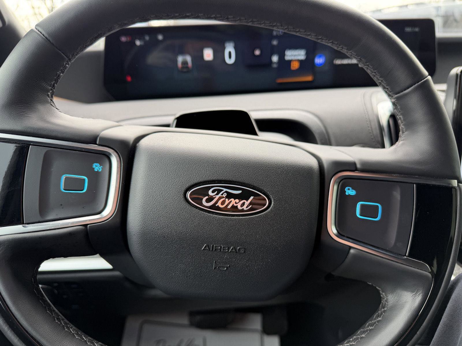 Used 2025 Ford Expedition Tremor image 11