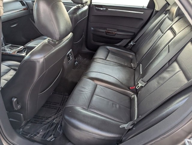Used 2010 Chrysler 300 Limited image 18