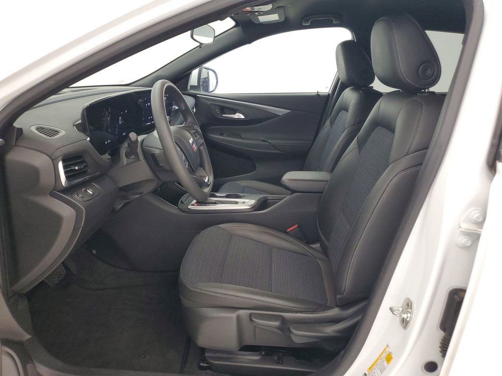 Used 2025 Buick Envista Preferred image 11