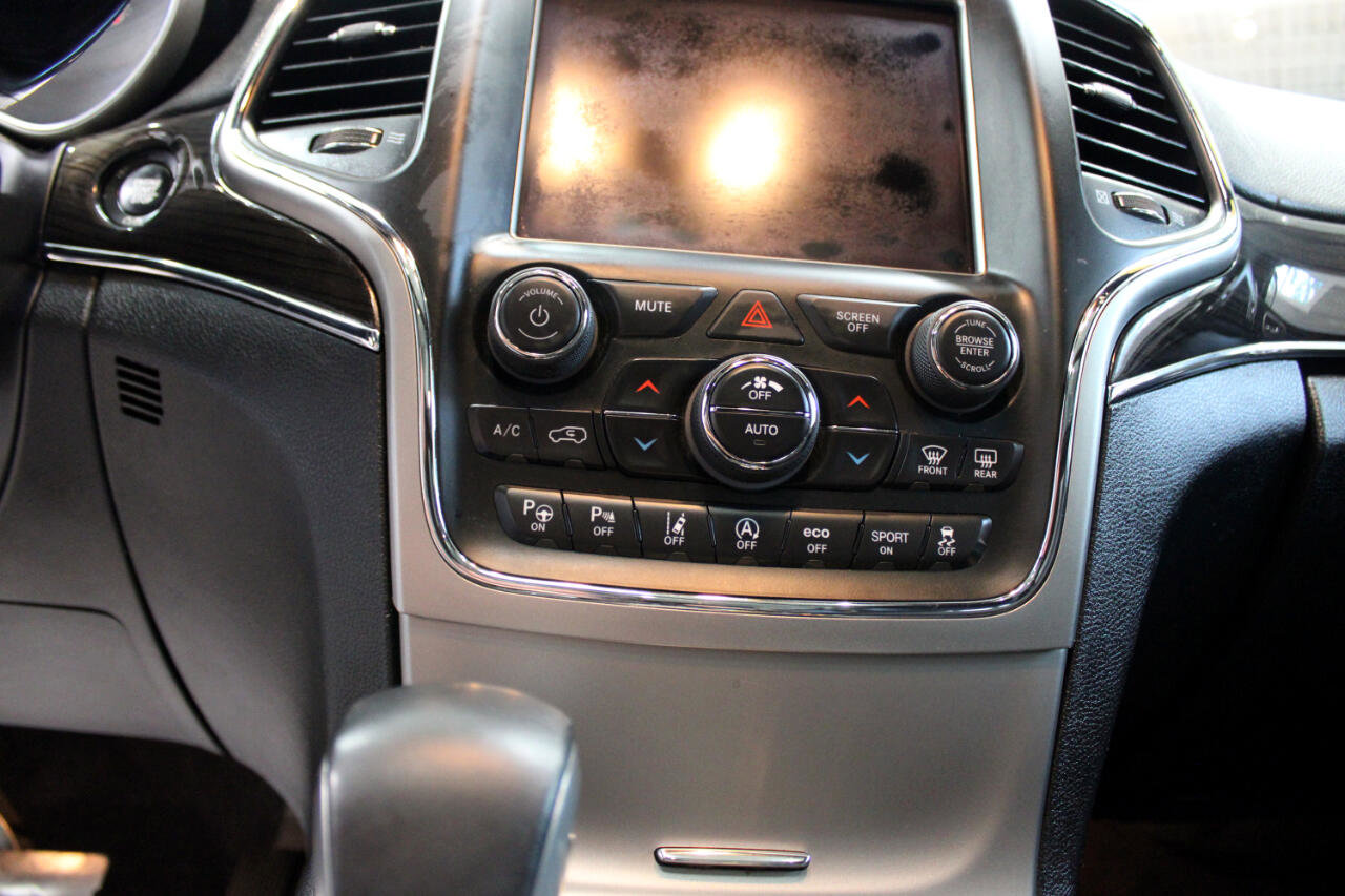 Used 2018 Jeep Grand Cherokee Overland image 19