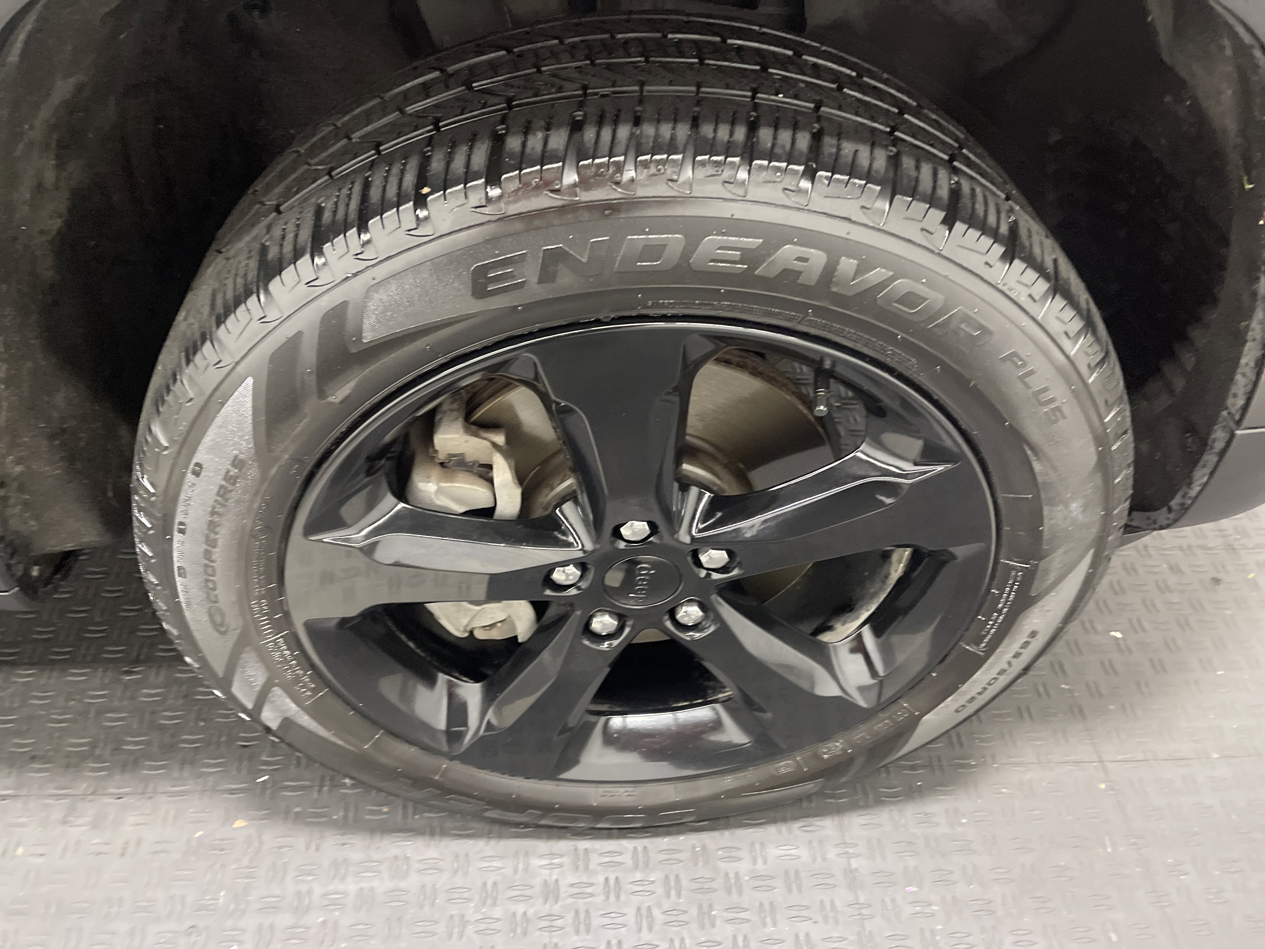 Used 2023 Jeep Grand Cherokee L Laredo AWD/4WD image 28