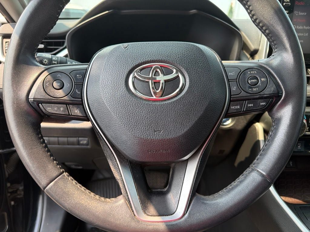 Used 2020 Toyota RAV4 Limited w/ Carpet Mat Package AWD/4WD image 15