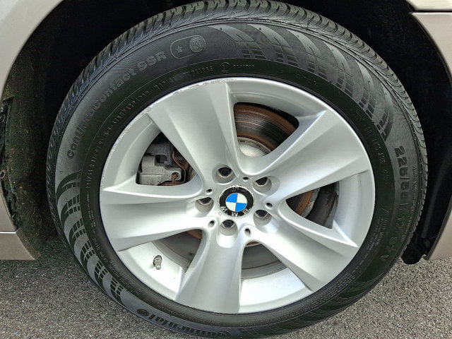 Used 2012 BMW 528i xDrive Sedan AWD/4WD image 9