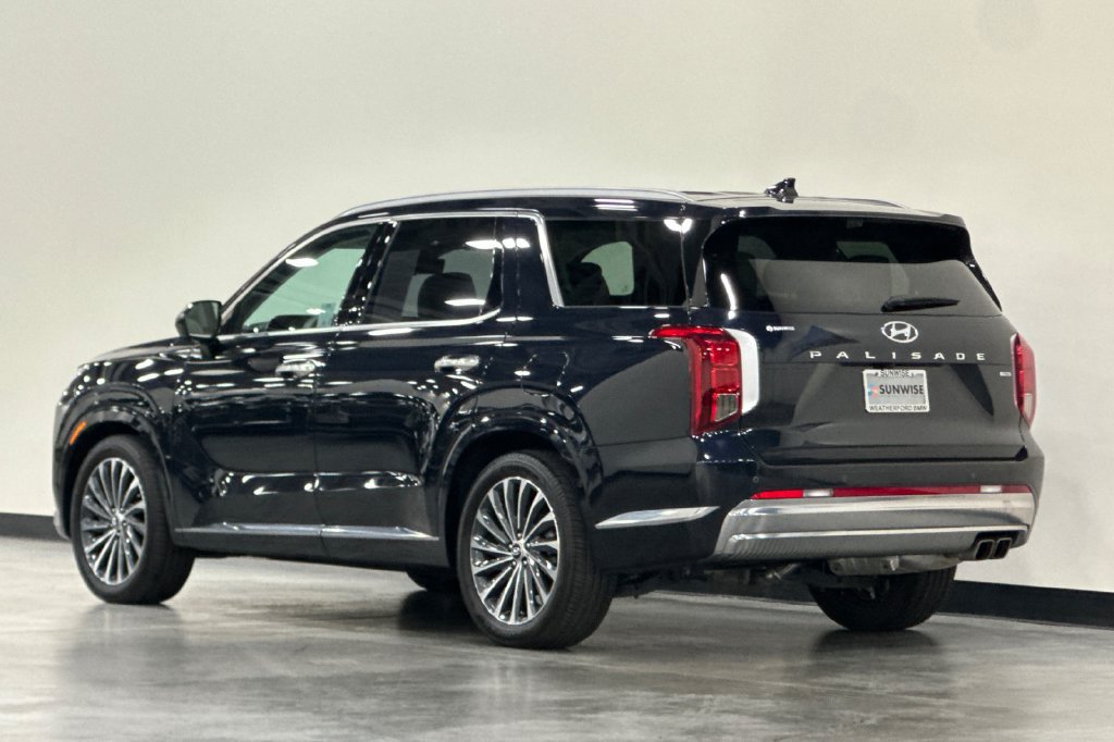 Used 2023 Hyundai Palisade Calligraphy AWD/4WD image 6