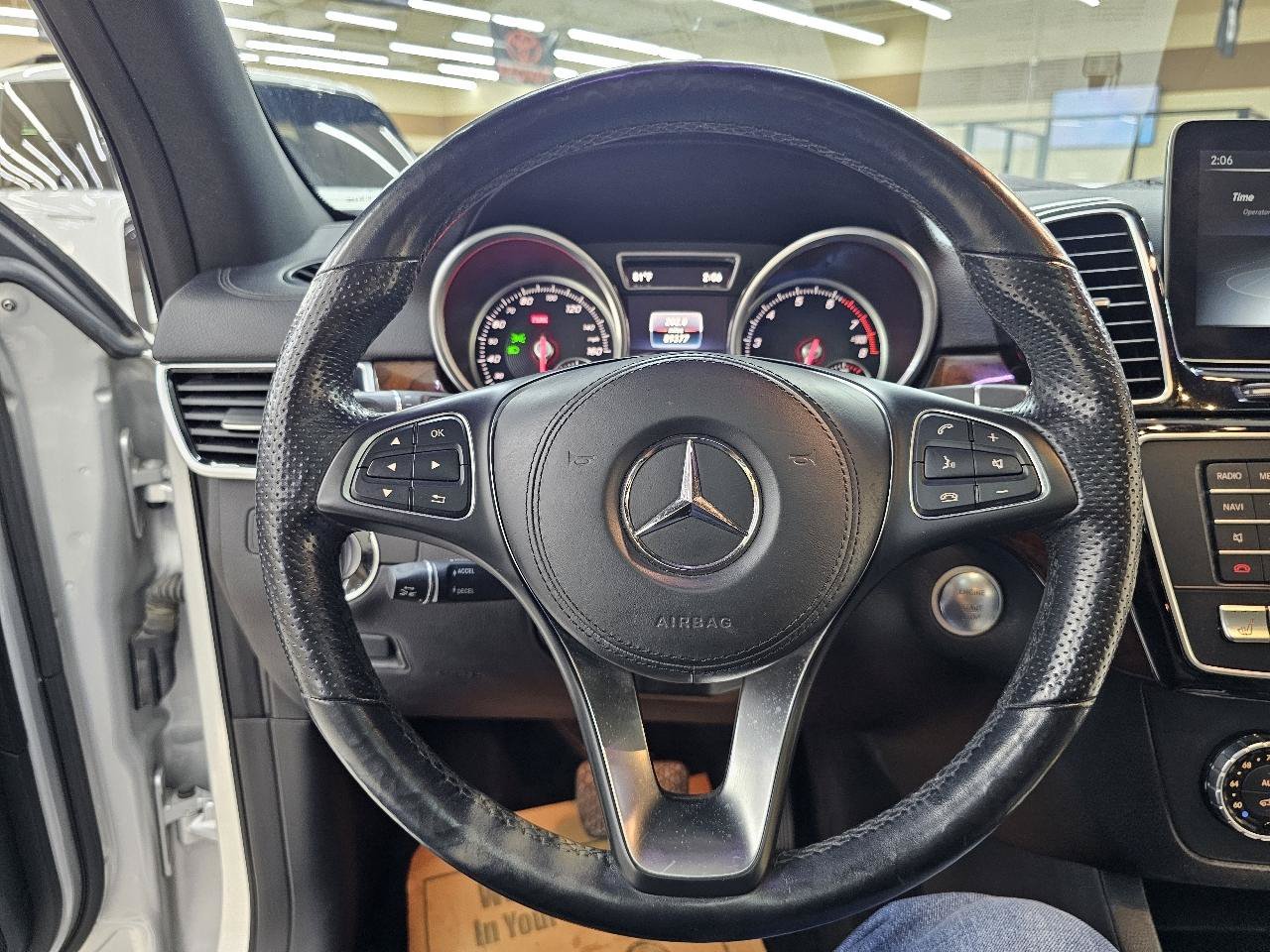 Used 2017 Mercedes-Benz GLS 550 4MATIC image 32