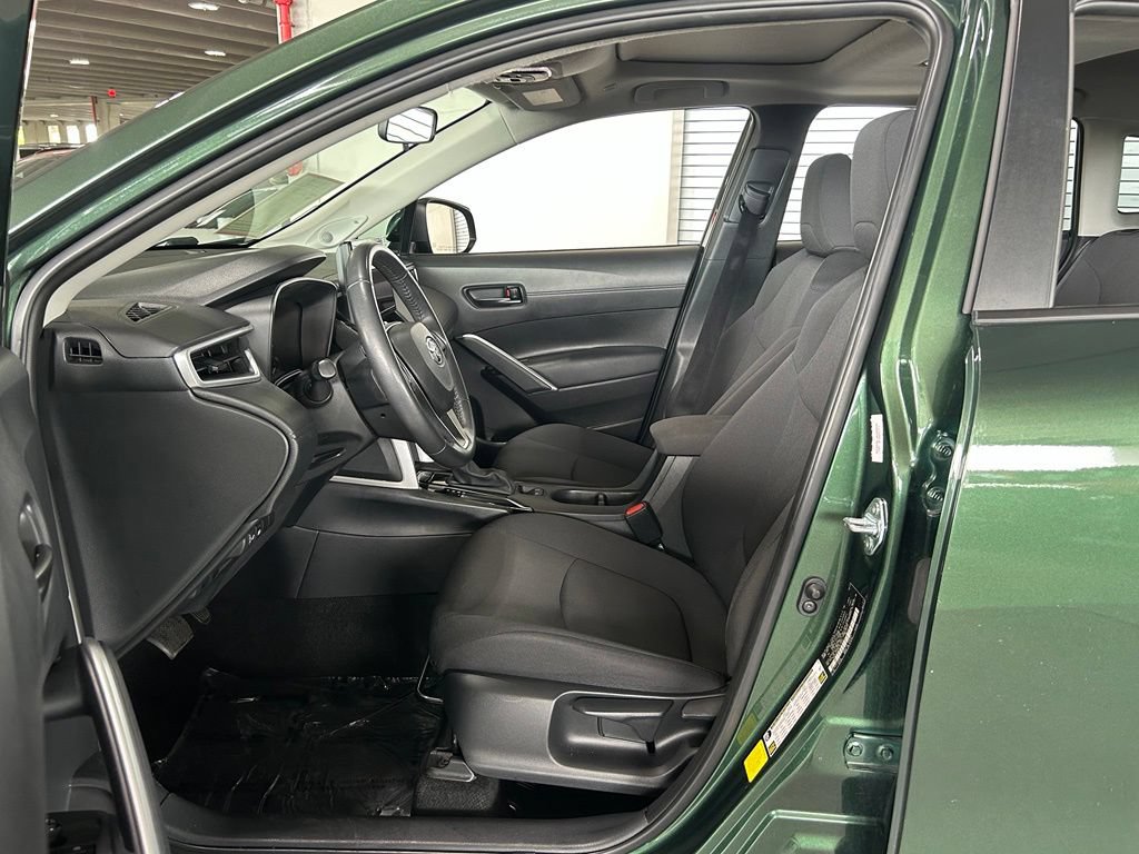 Used 2023 Toyota Corolla Cross LE w/ Moonroof Package FWD image 16