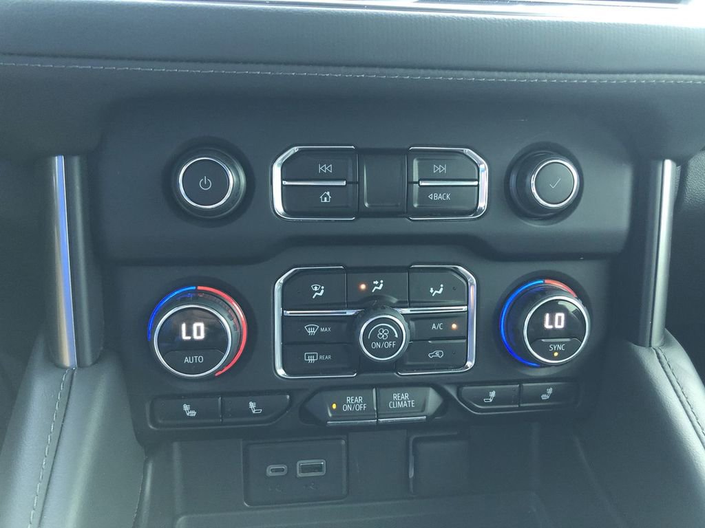 Used 2023 Chevrolet Tahoe Z71 AWD/4WD image 32