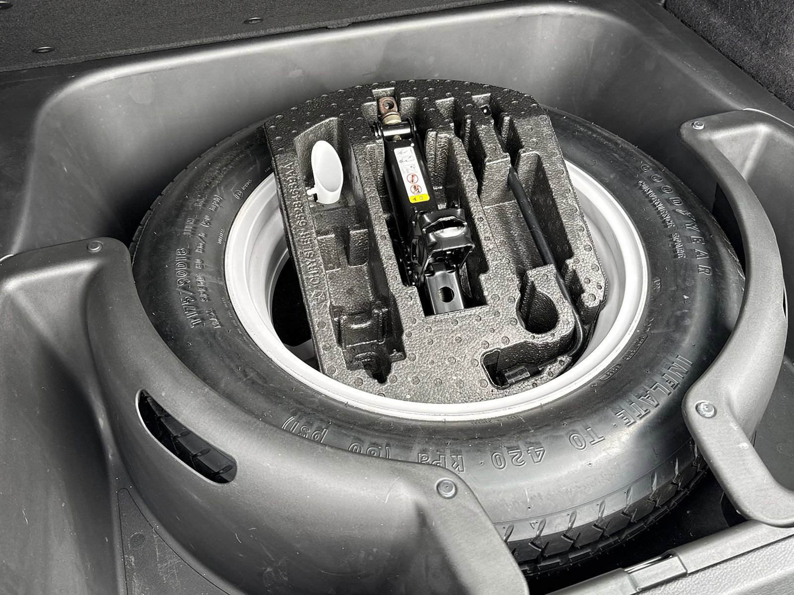 Used 2016 Jeep Grand Cherokee Limited image 38