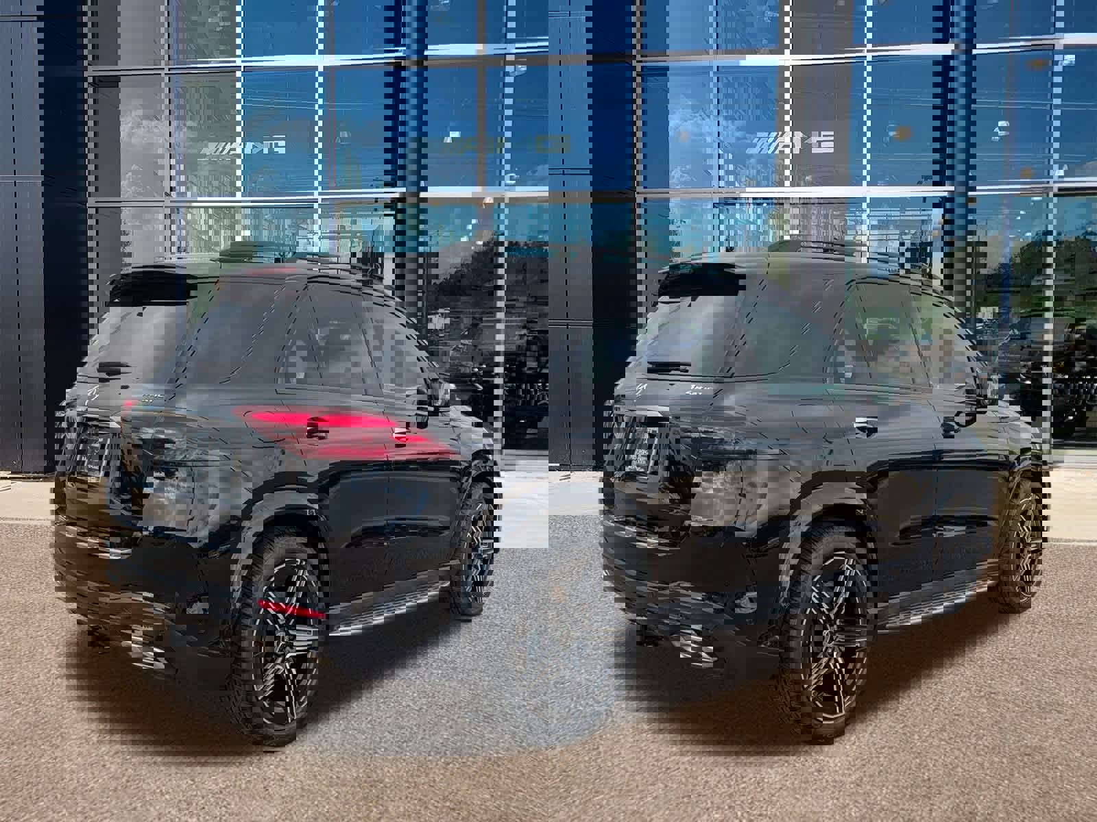 New 2026 Mercedes-Benz GLE 580 4MATIC image 4