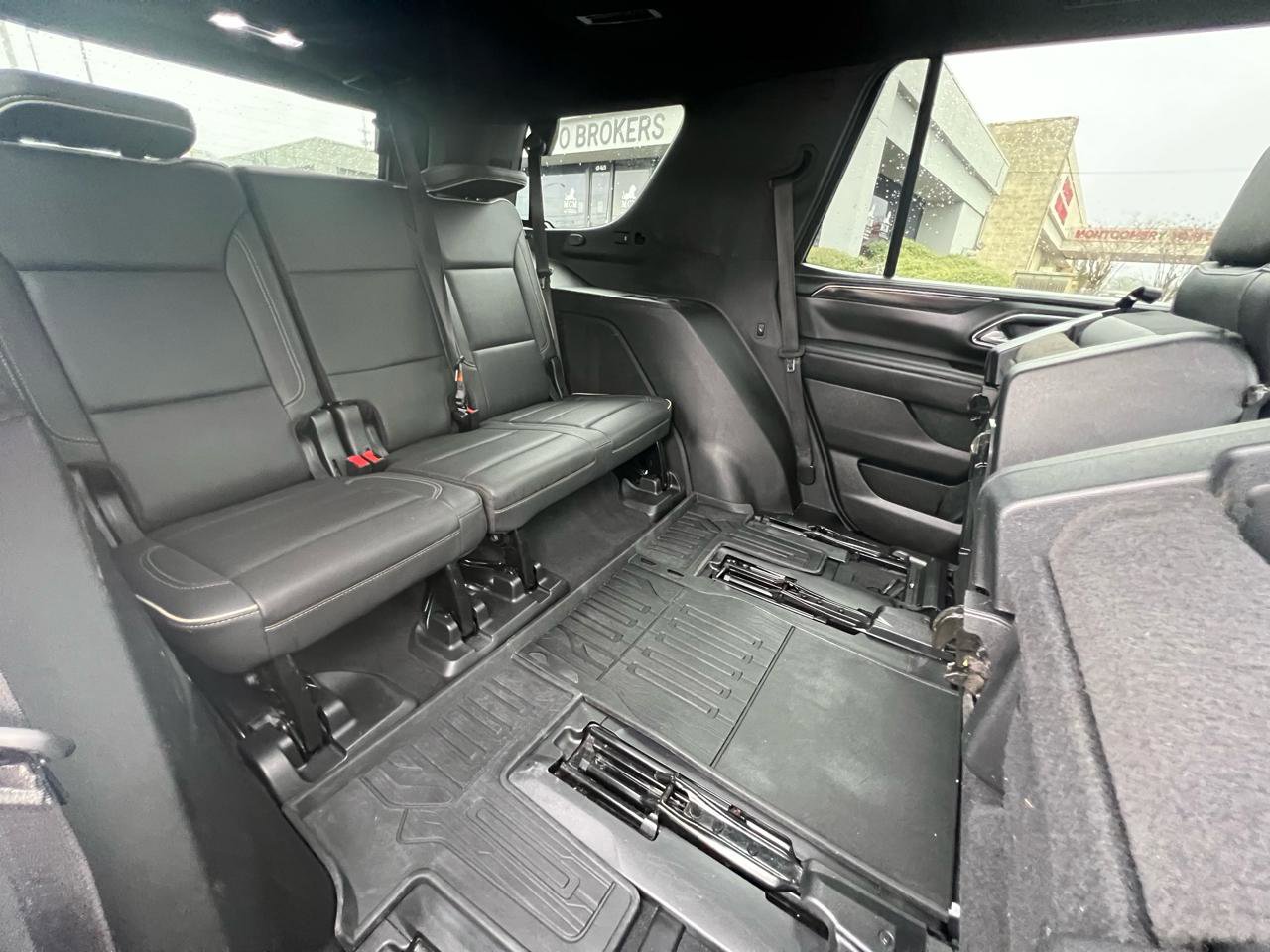 Used 2022 GMC Yukon SLT w/ SLT Premium Package image 48