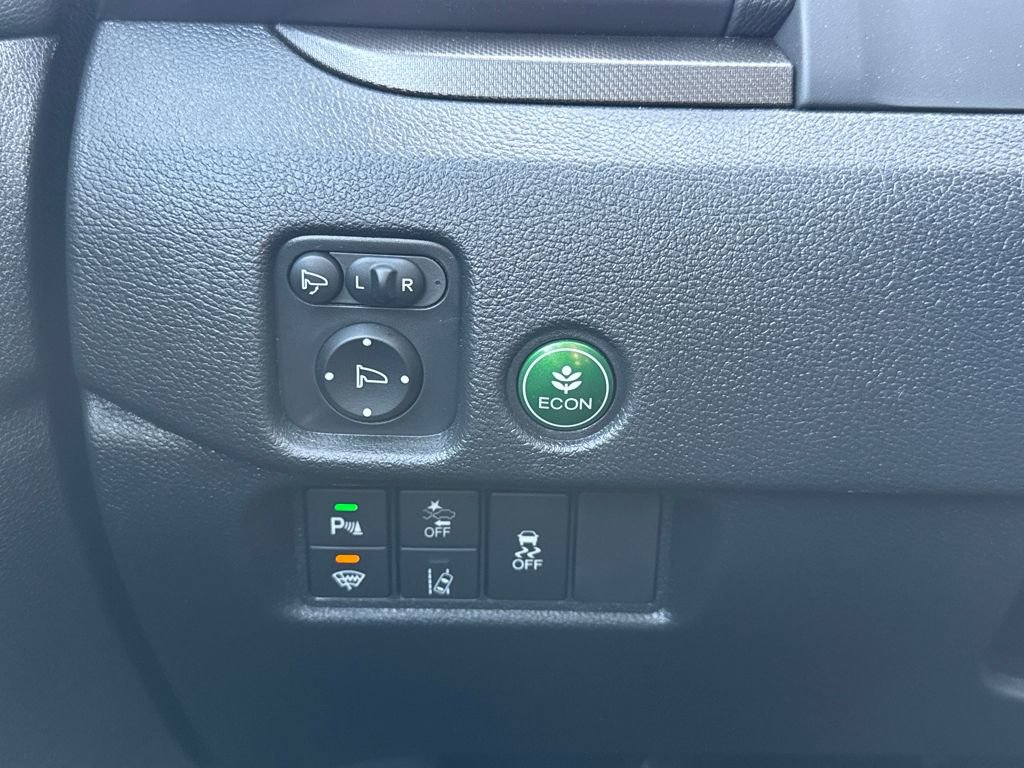 Used 2025 Honda Passport TrailSport image 25