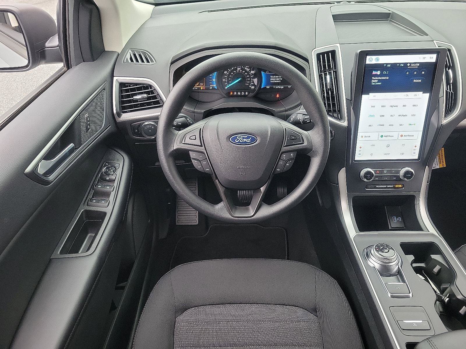 New 2024 Ford Edge SE image 7