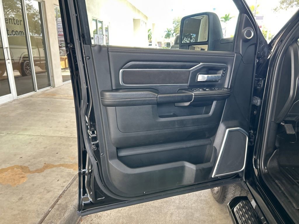 Used 2024 RAM 2500 Laramie w/ Night Edition image 42