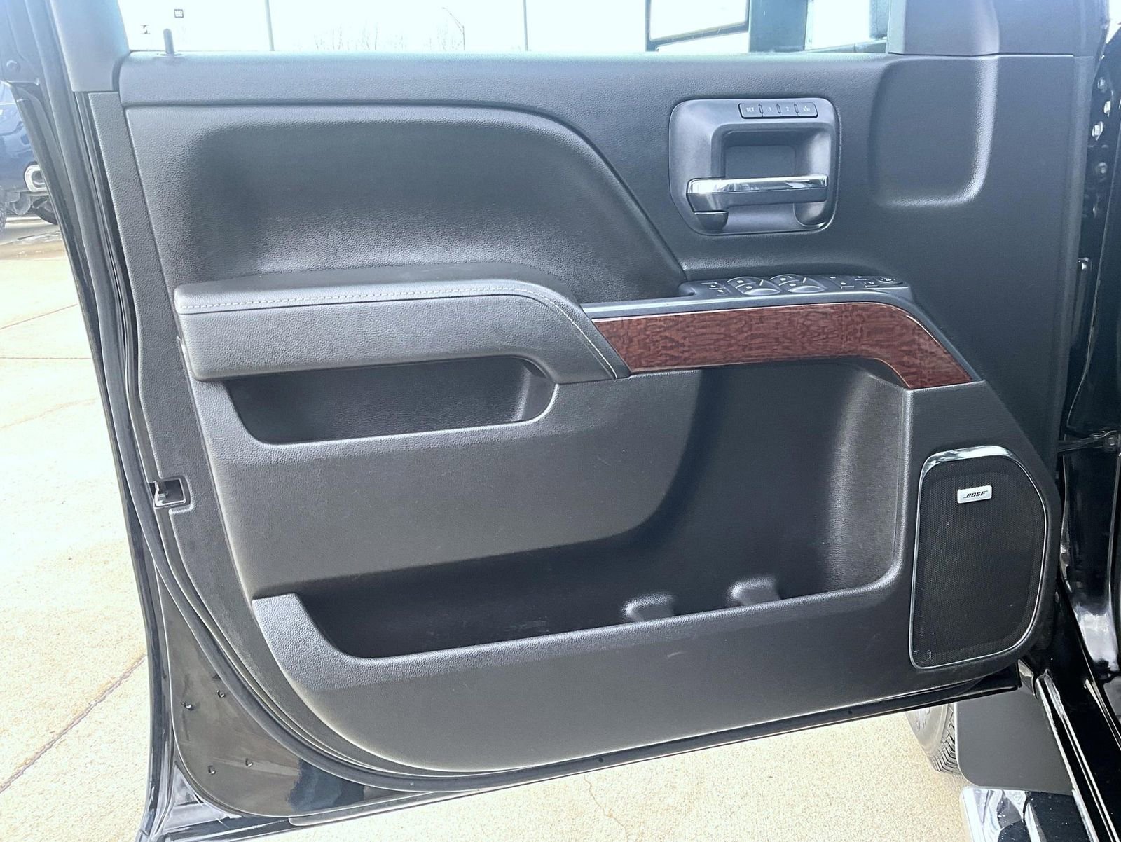 Used 2015 GMC Sierra 3500 SLT w/ Duramax Plus Package image 9