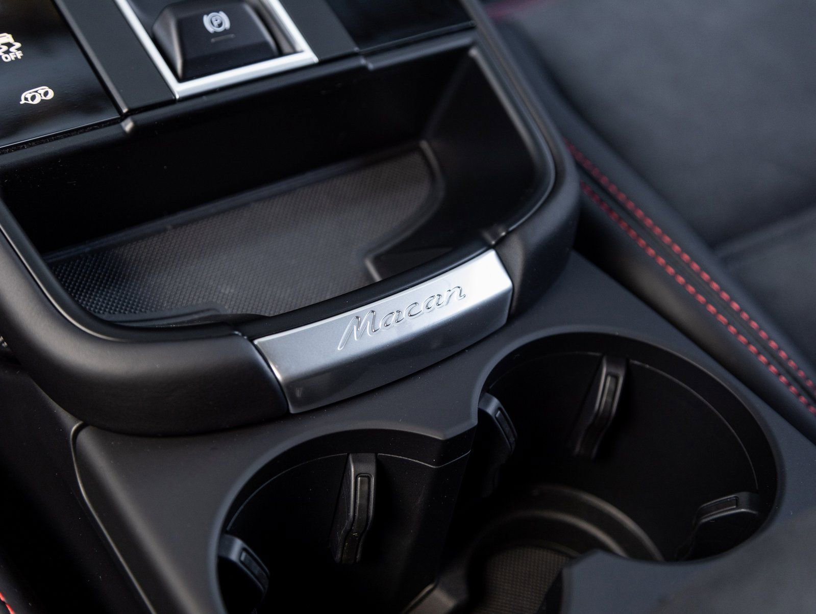 New 2026 Porsche Macan GTS image 28