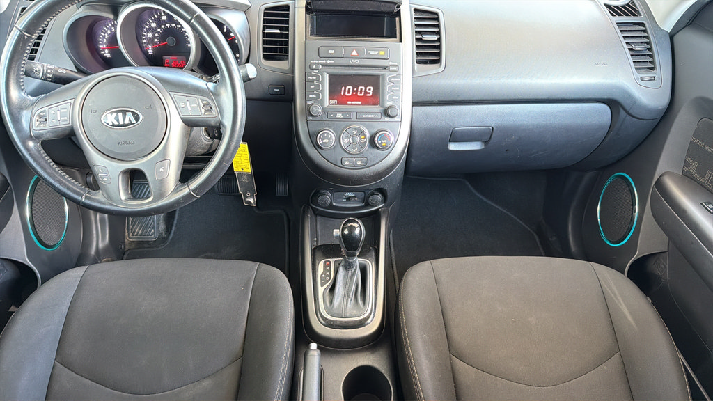 Used 2013 Kia Soul + w/ Audio Pkg FWD image 8