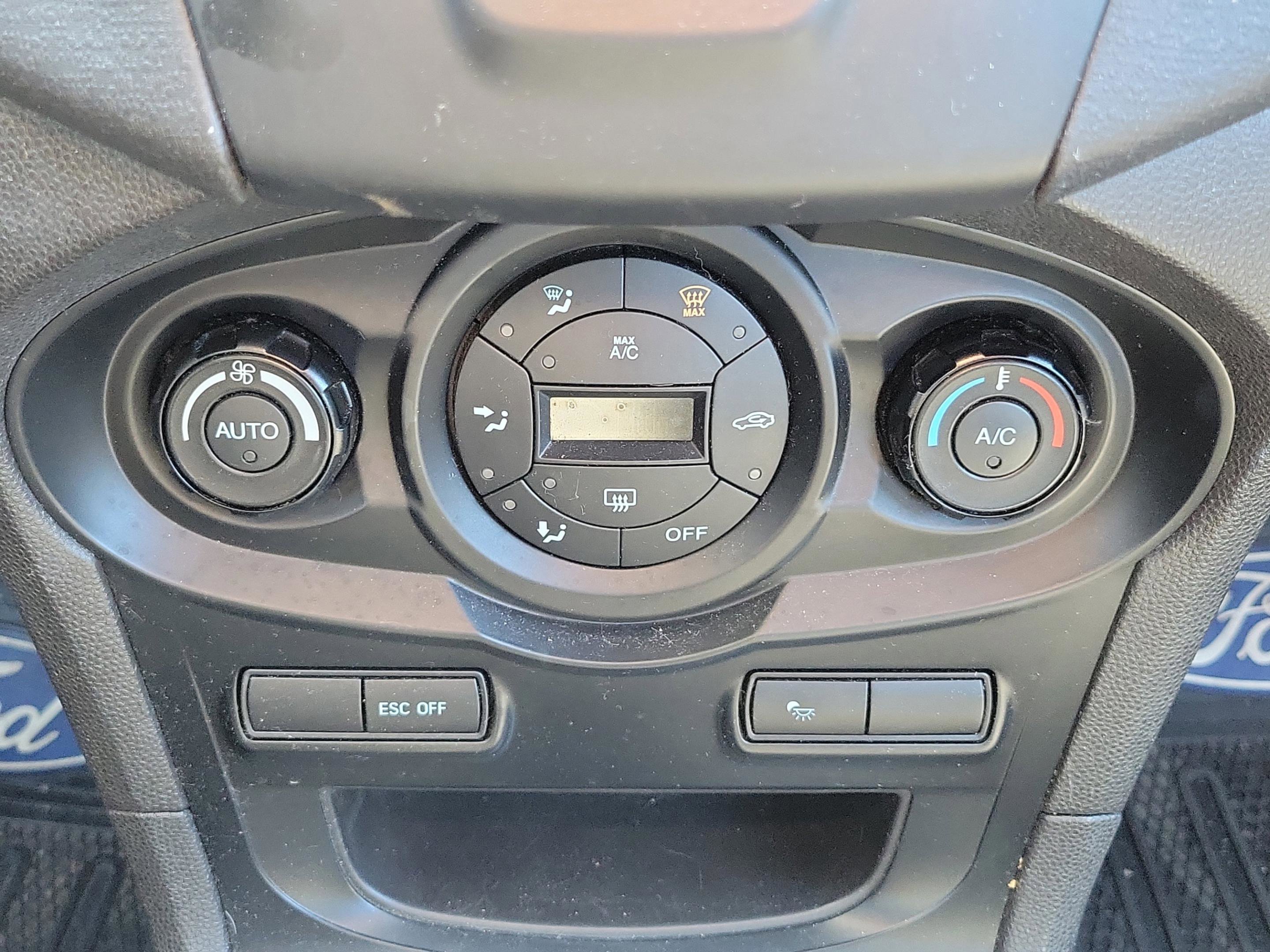 Used 2015 Ford Fiesta ST image 22